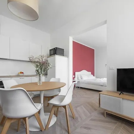 Palazzo Pedretti Halldis By Halldis Apartament *