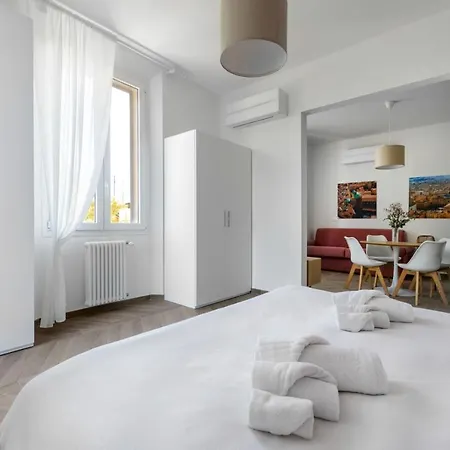 Palazzo Pedretti Halldis By Halldis Bolonia