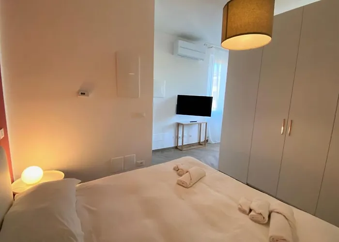 Palazzo Pedretti Halldis By Halldis بولونيا