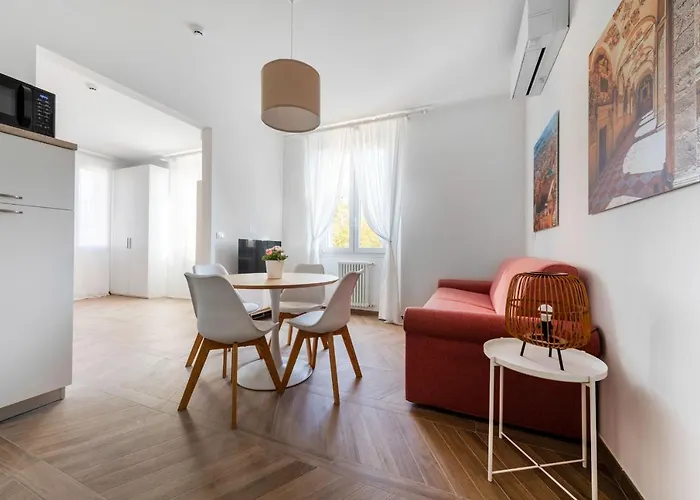 Palazzo Pedretti Halldis By Halldis Lägenhet *