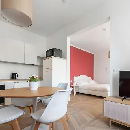 Palazzo Pedretti Halldis By Halldis * Bologne