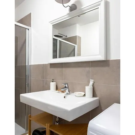 Palazzo Pedretti Halldis By Halldis 아파트