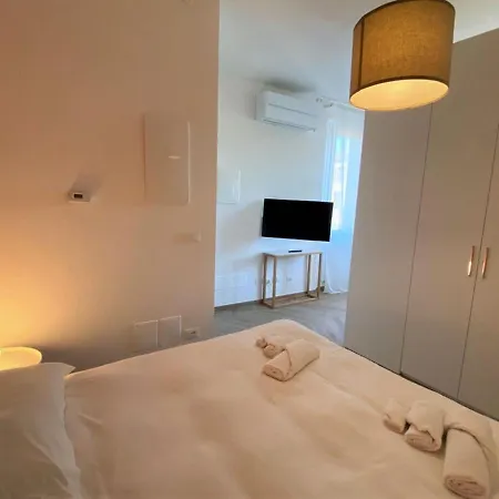 Palazzo Pedretti Halldis By Halldis 볼로냐